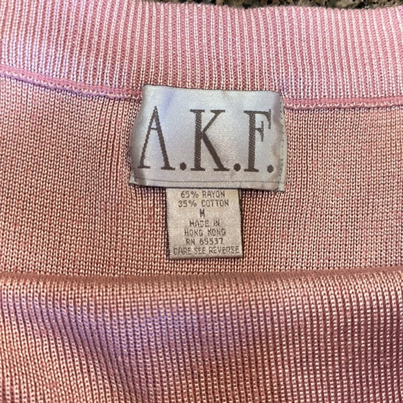 Vintage baby pink soft silky beaded knitwear skirt and sweater set - Picture 7 of 8